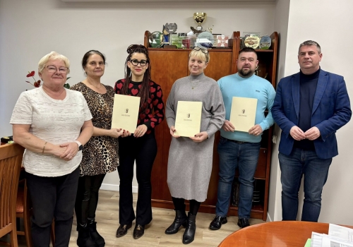 obrazek ugqywanie umów na realizację zadań publicznych w okresie świątecznym wiecej