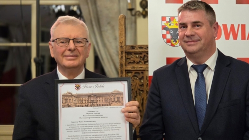 obrazek usocz}sta konferencja z okazji 10-lecia Obywatelskiego Parlamentu Seniorów wiecej